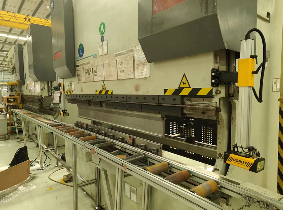 寧波電梯制造業(yè)折彎機保護裝置安裝案例