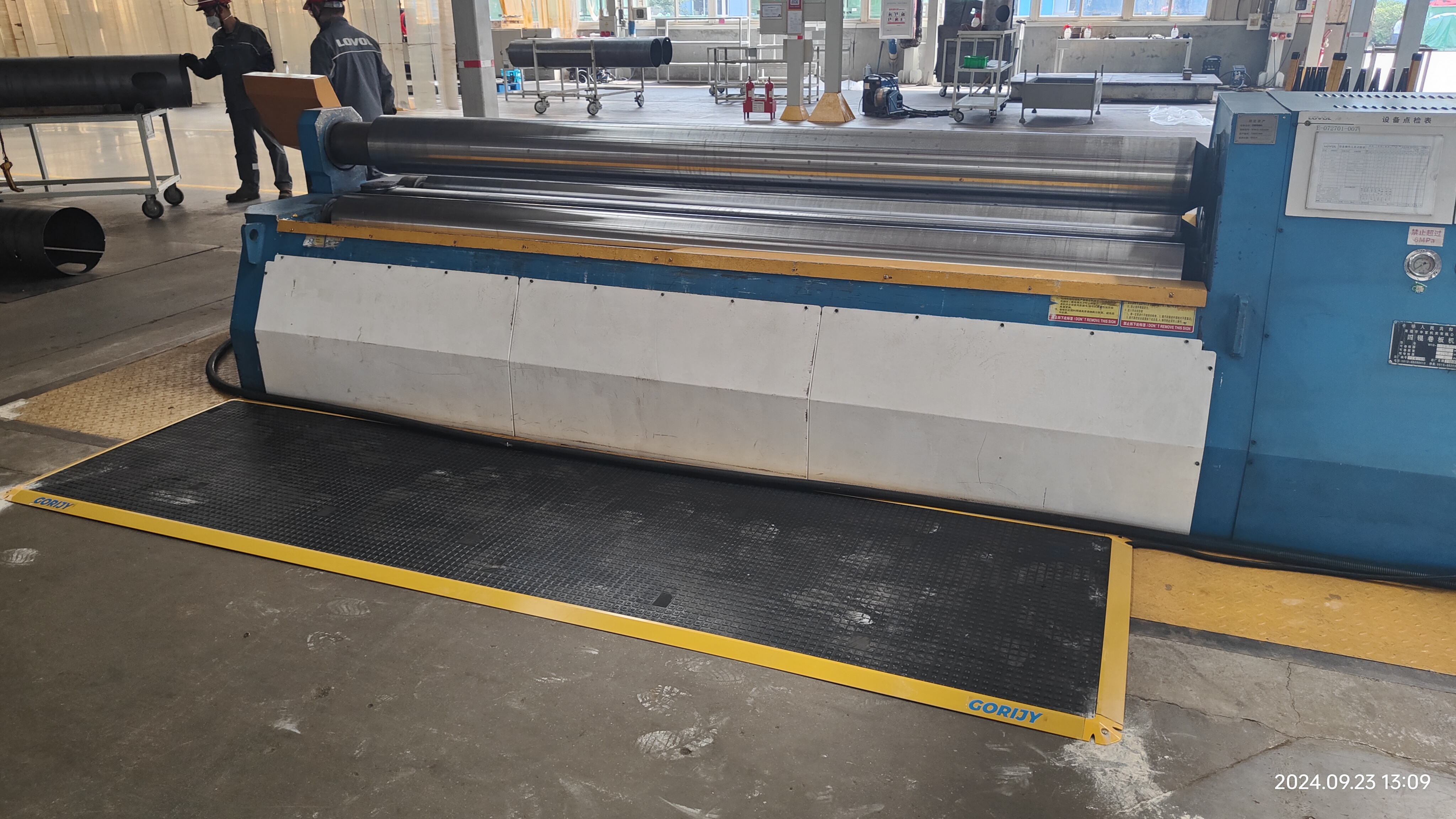 安裝安全地毯時需要注意哪些事項？